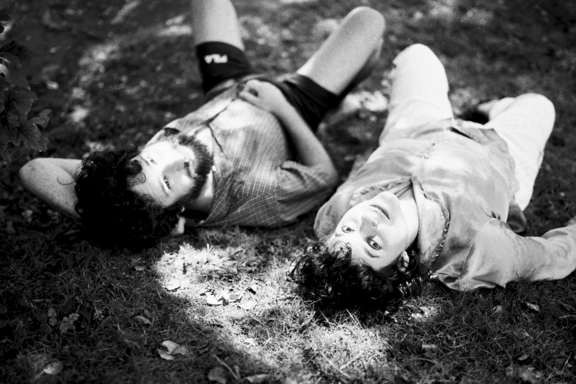 Arianna Casellas e Kauê na Piscina