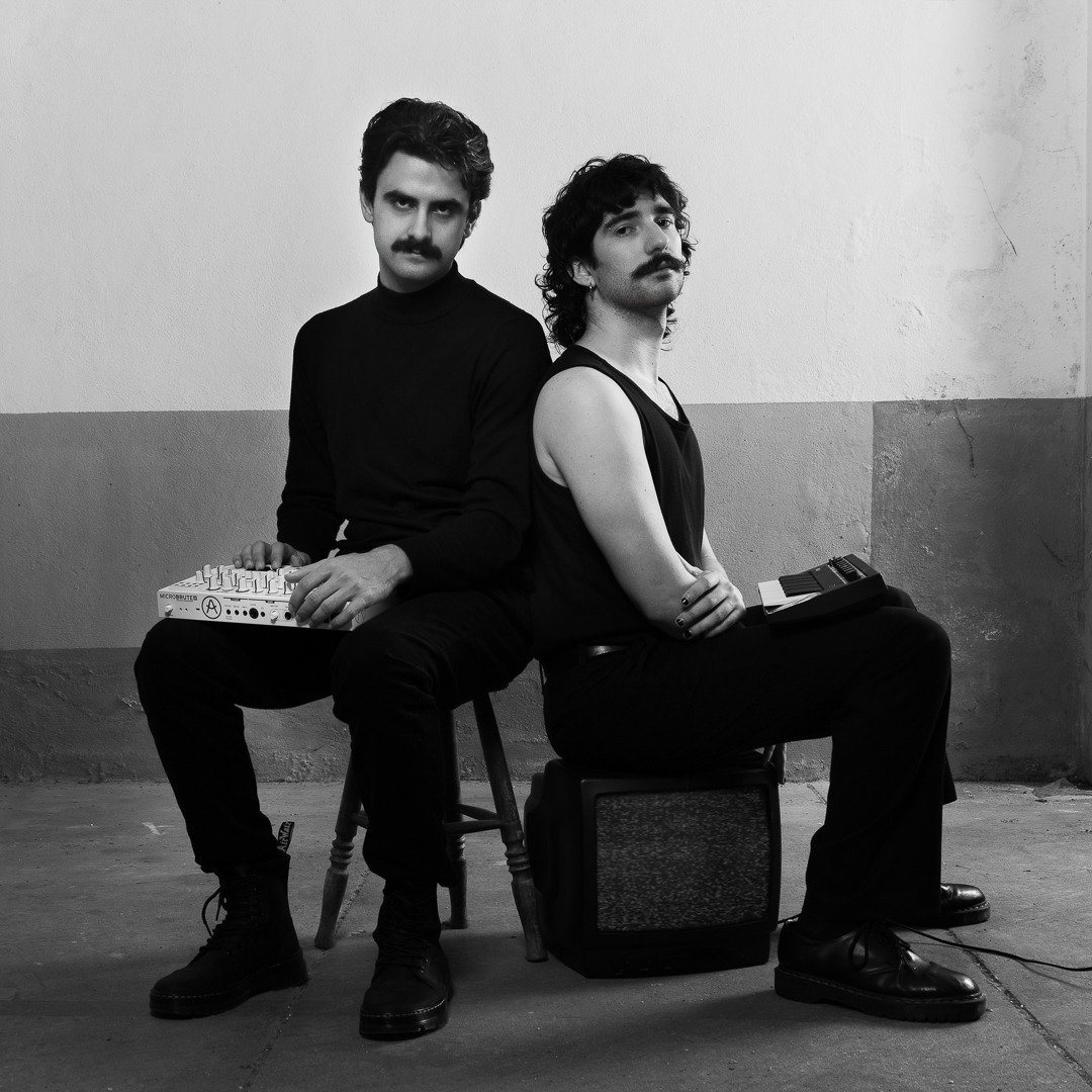 husbands. + semivitae