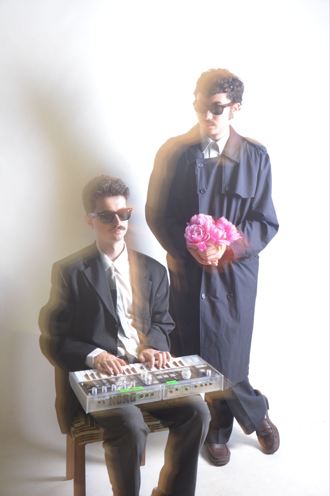 husbands. + semivitae